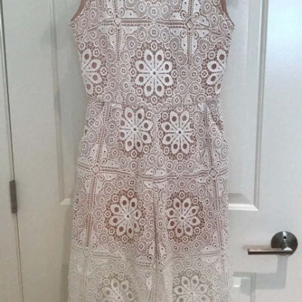 Women’s Romper with beautiful lace details M